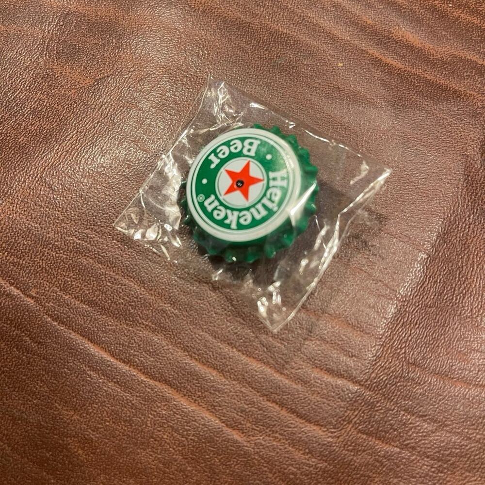 Heineken beer pin new in pckg lights up